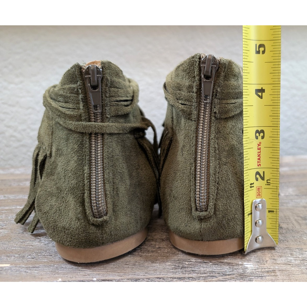 Not Rated Chia Fringe Sandals Womens Size 9 Olive Green Faux Suede Boho Festival - Picture 7 of 10